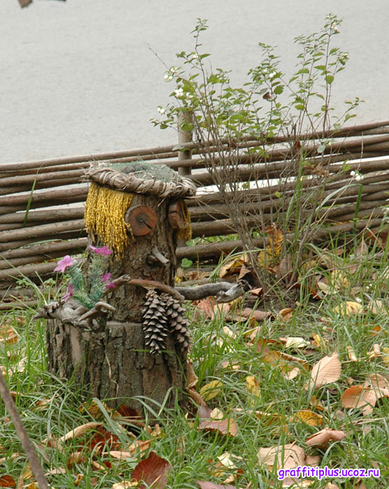 Фигура с букетом